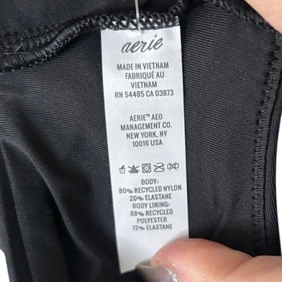 NWT Aerie Black Ruffle Scoop Bikini Top Size Small Swim Padded Adjustable - Picture 6 of 6